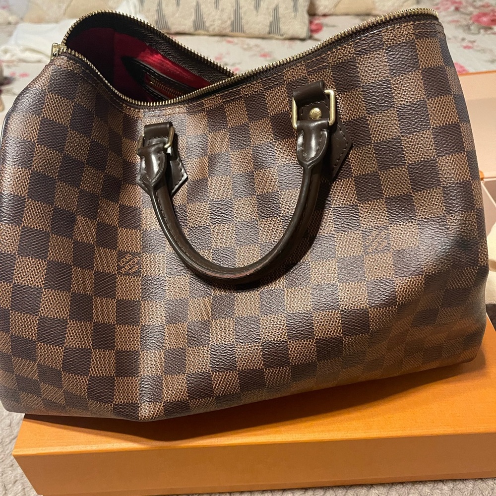 💯% Authentic Pristine Louis Vuitton Damier Ebene Speedy 35❤️‍🩹